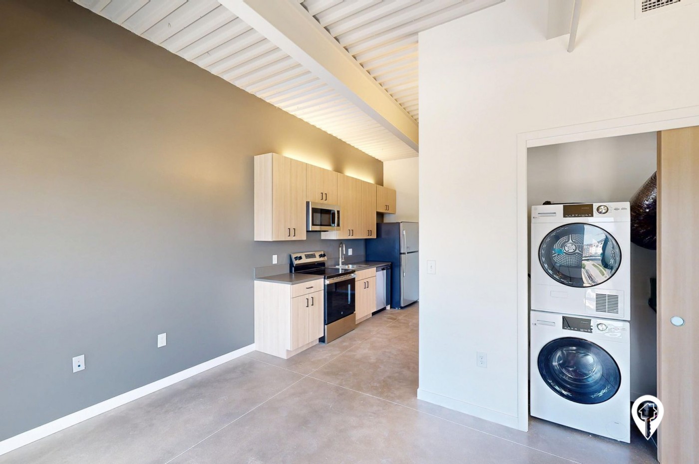 418 East Grand Apartments