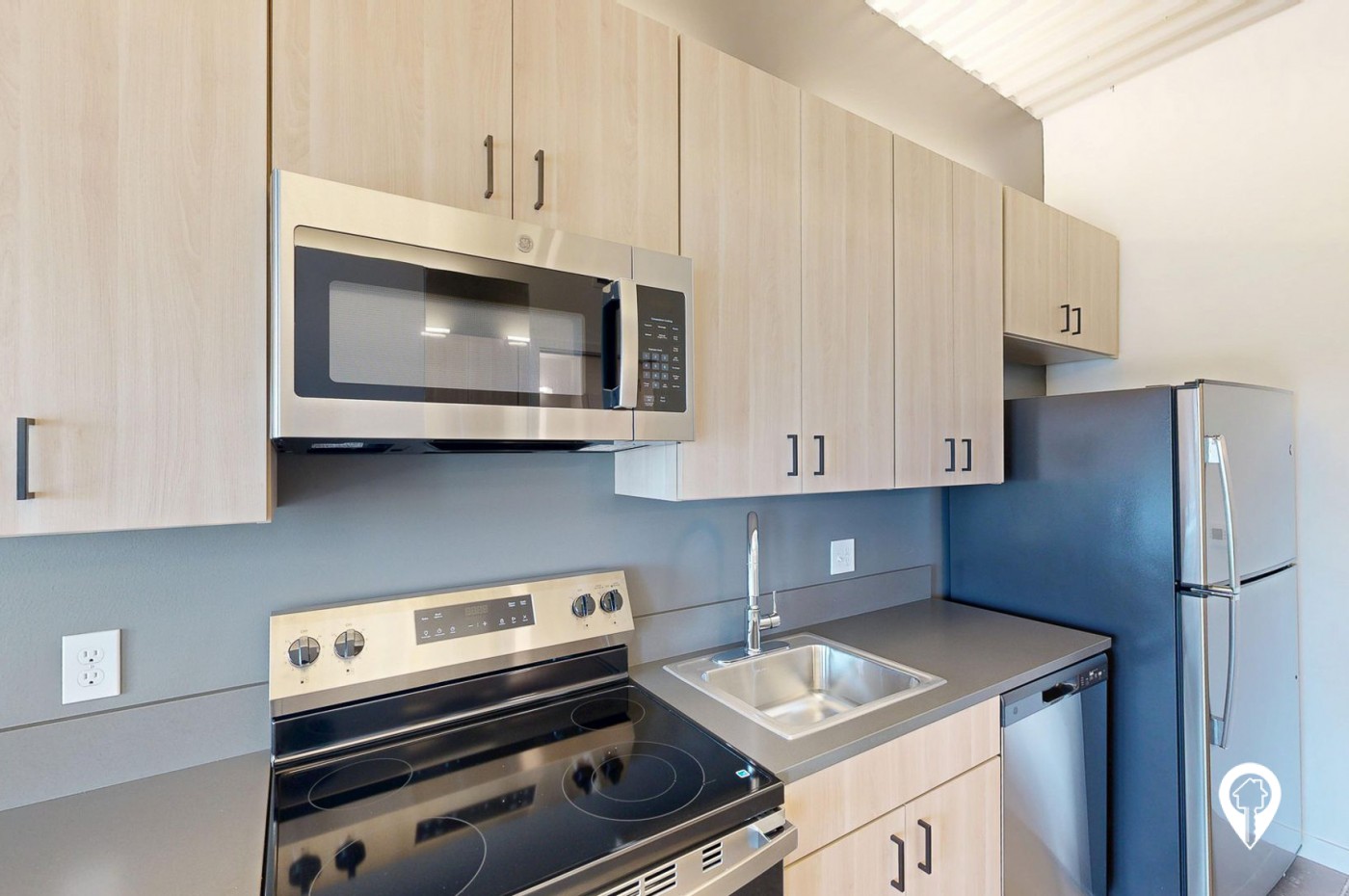 418 East Grand Apartments