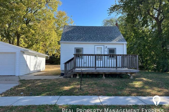 312 S 1st Ave House