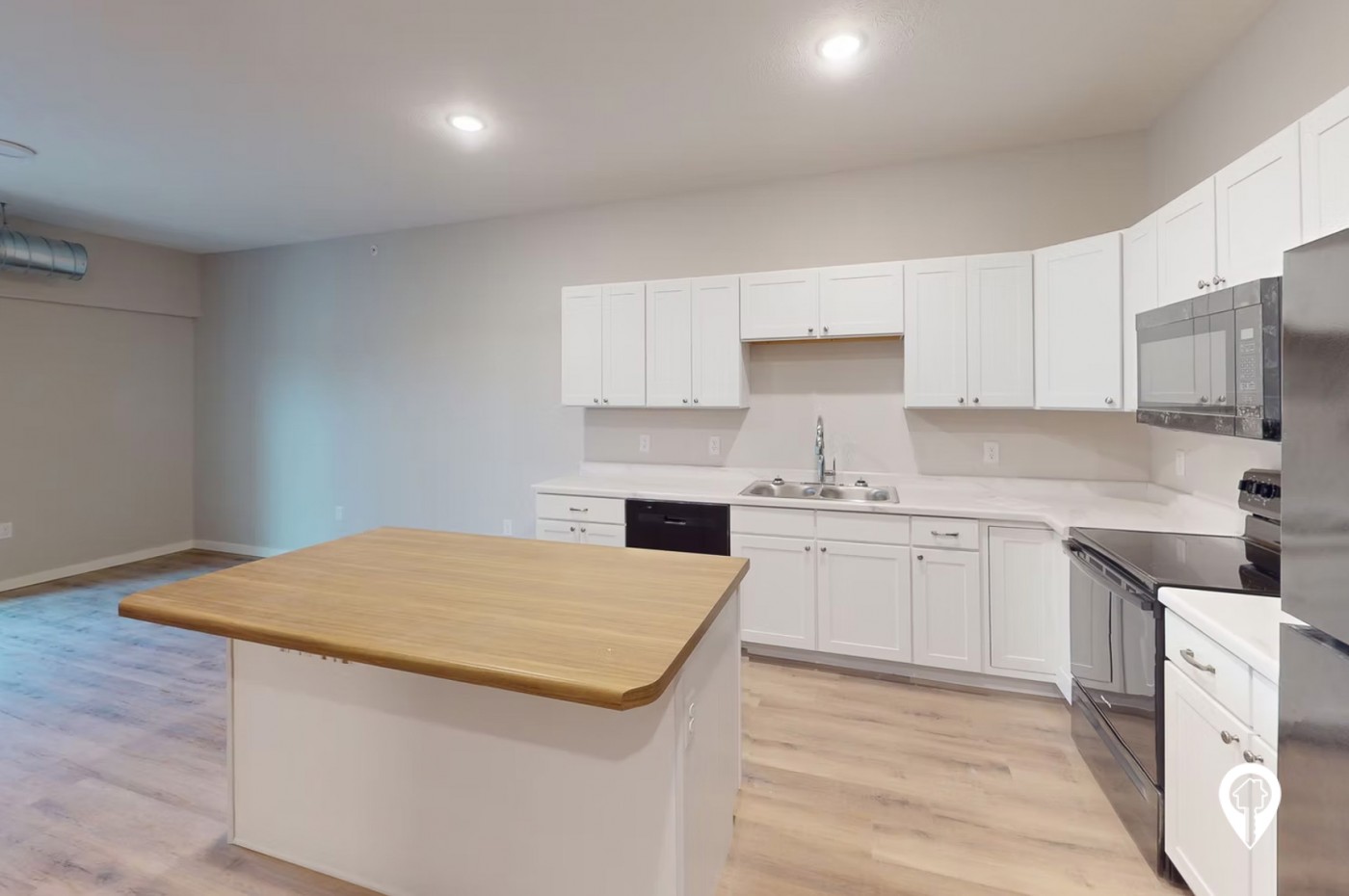 South Pointe Apartments & Townhomes