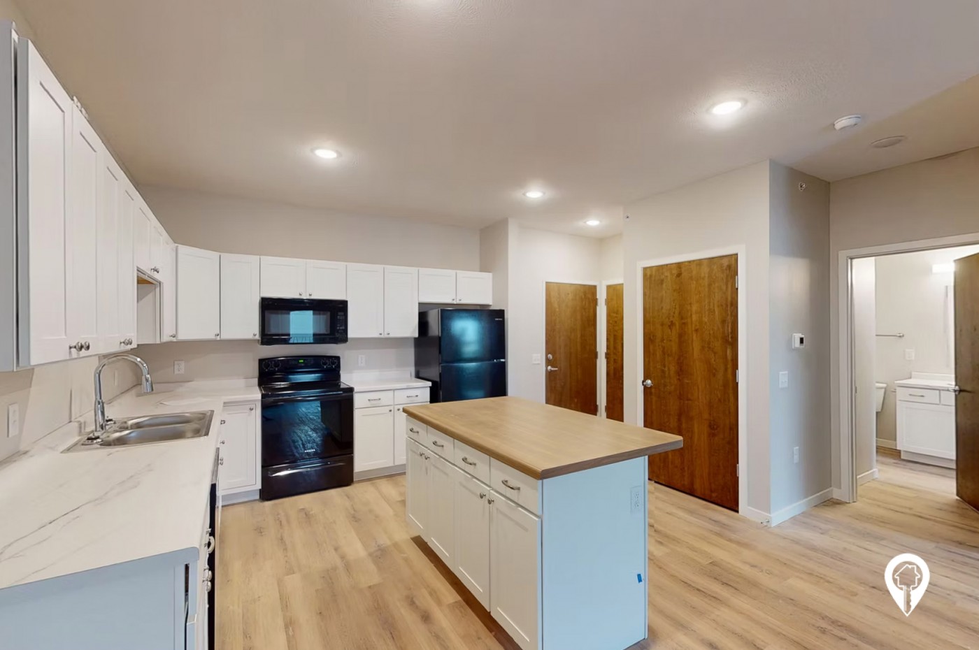 South Pointe Apartments & Townhomes