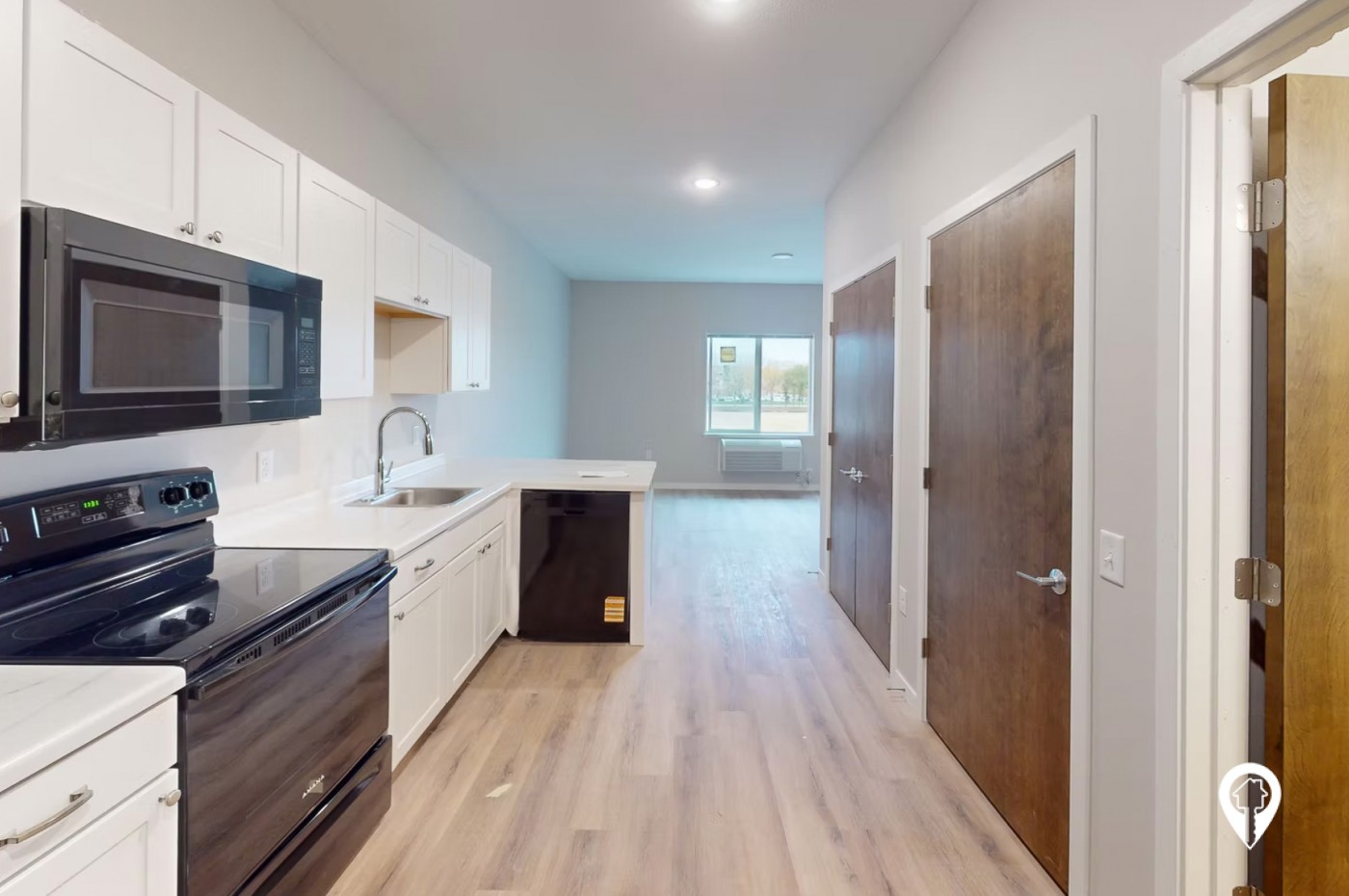 South Pointe Apartments & Townhomes