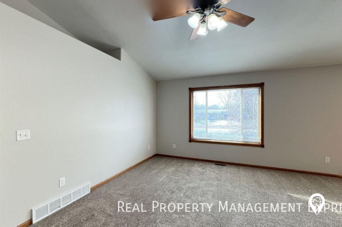 3202 N Aurora Ave House