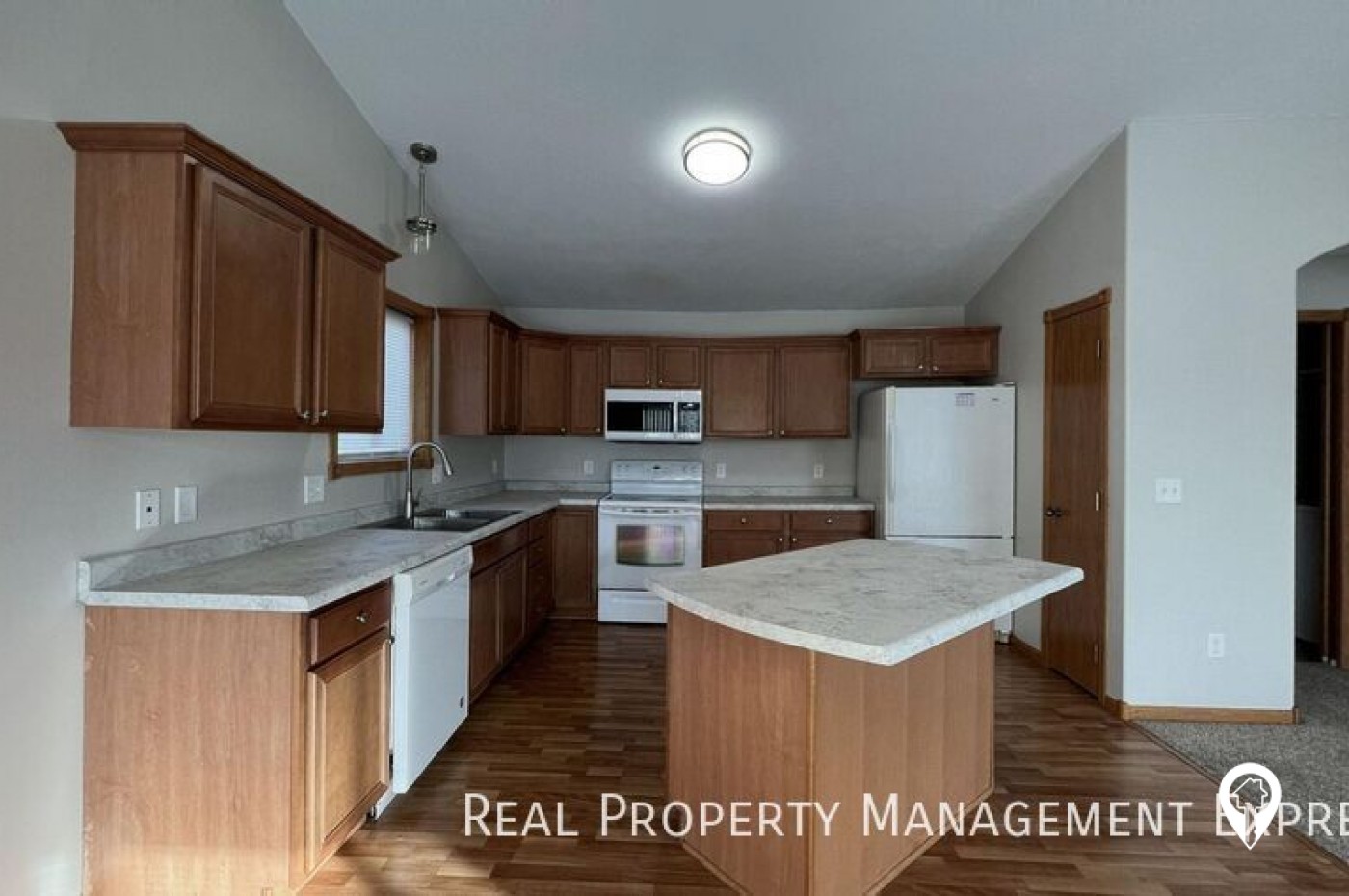 3202 N Aurora Ave House