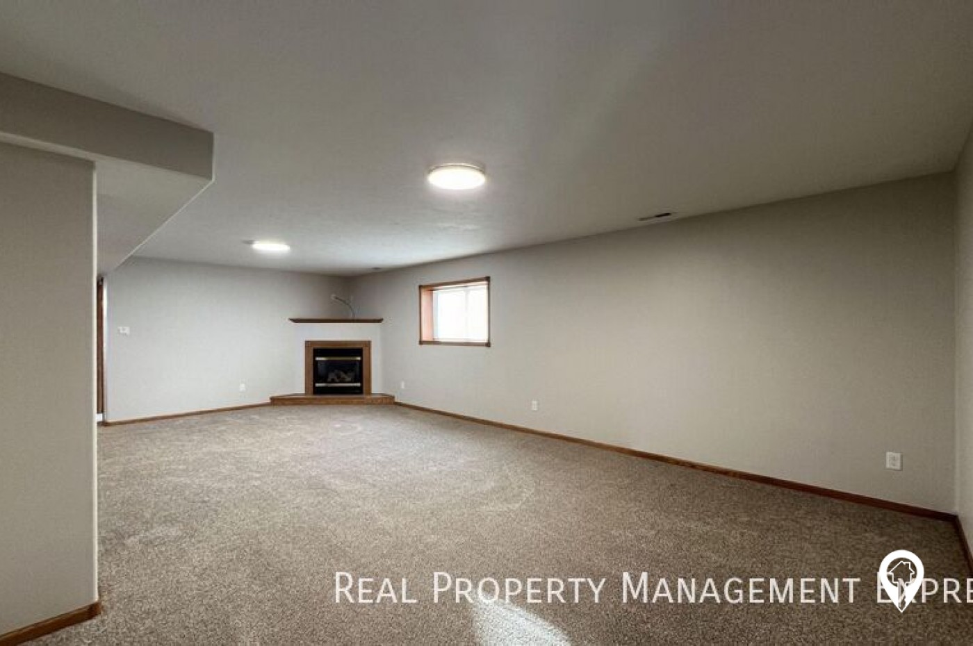 3202 N Aurora Ave House