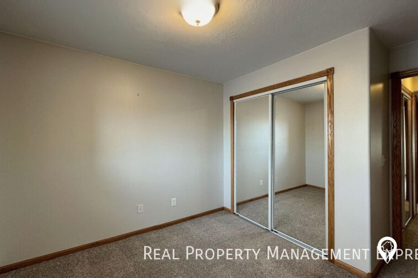 3202 N Aurora Ave House