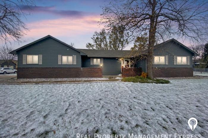 5701 W Silver Valley Dr House