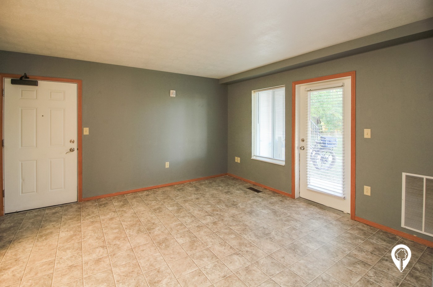 Northlake Apartments