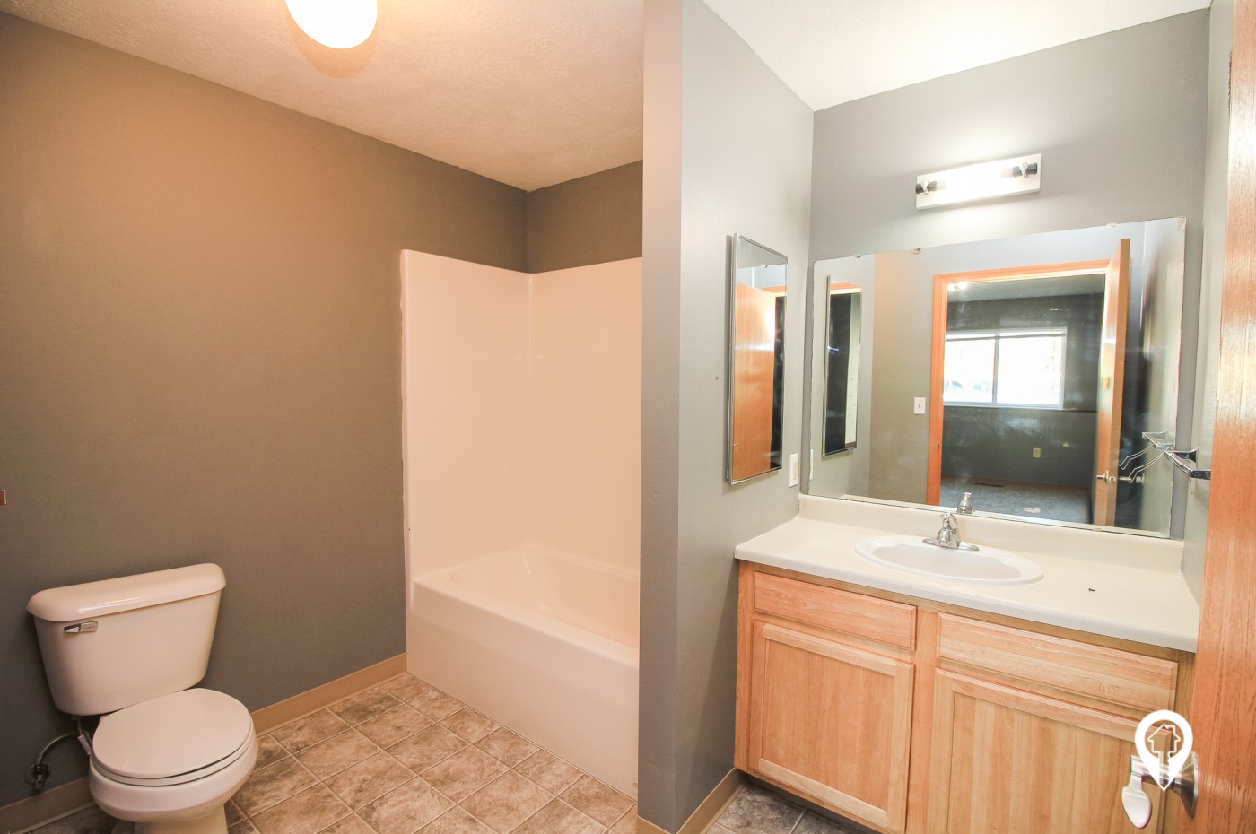 Northlake Apartments