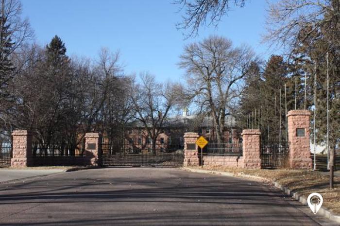 10th Street Apartments