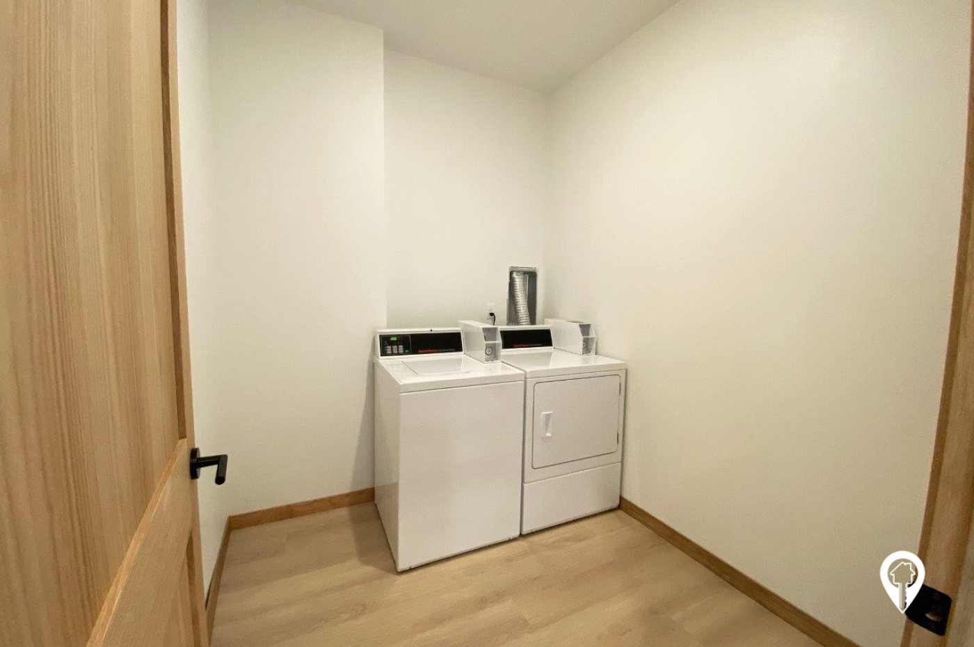 Egan Avenue Residence