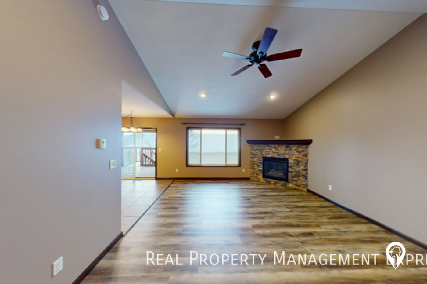 205 W Ivy Rd Townhome