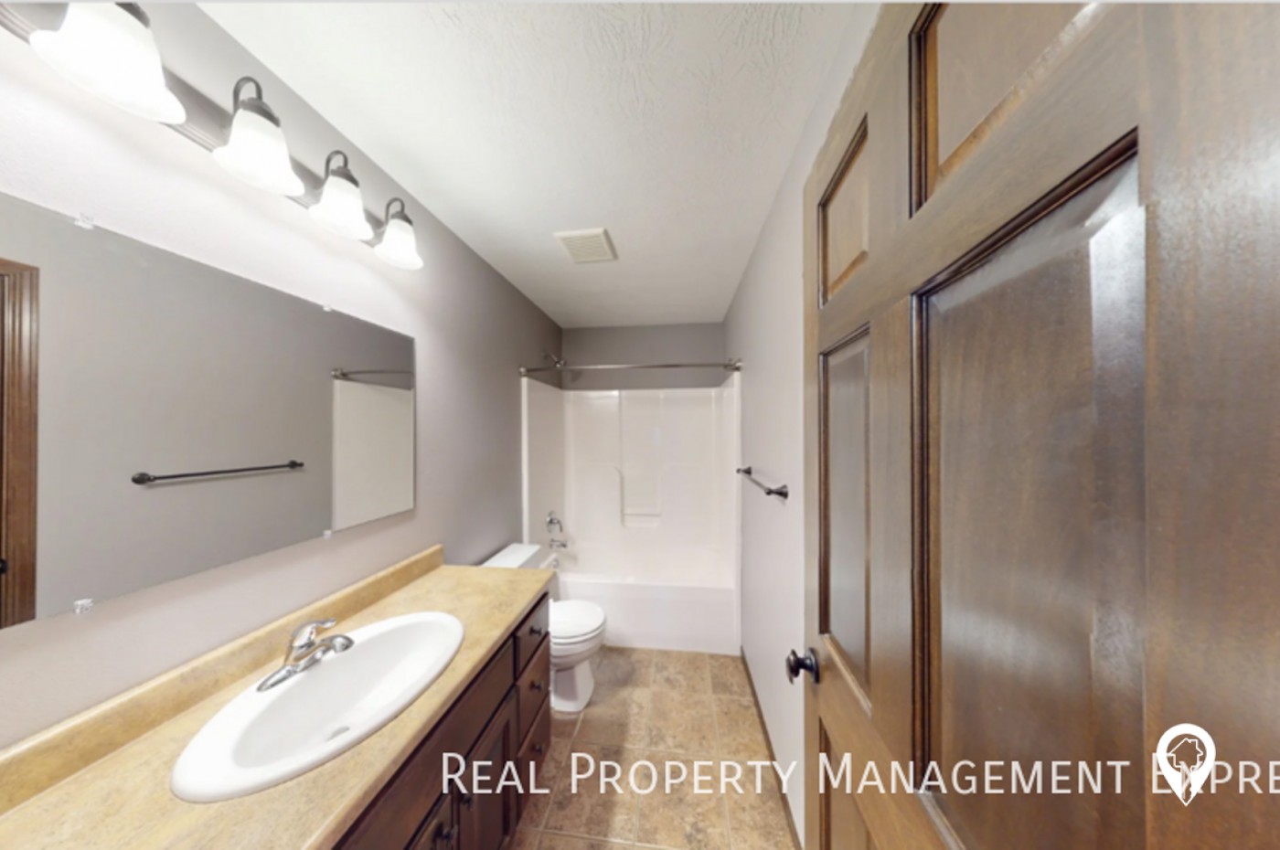 205 W Ivy Rd Townhome