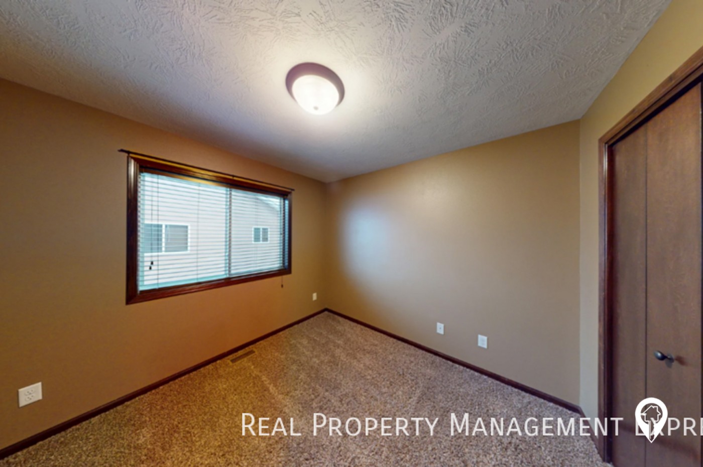 205 W Ivy Rd Townhome