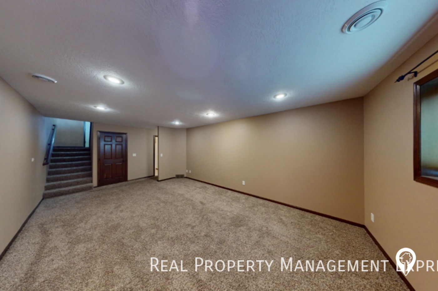 205 W Ivy Rd Townhome