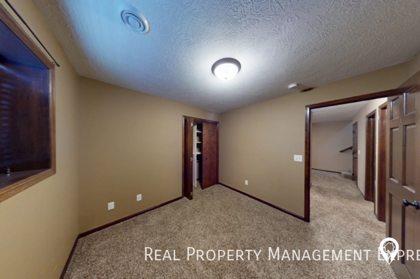 205 W Ivy Rd Townhome