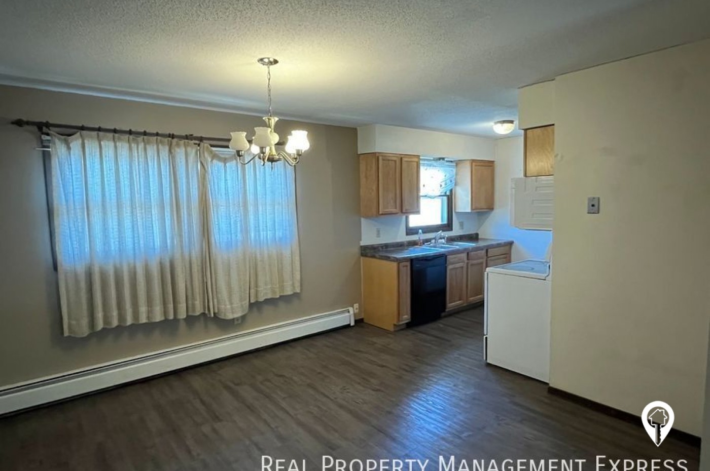 1511 E Nye St Duplex