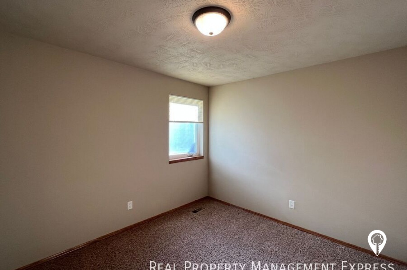 3604 W 93rd St Townhome