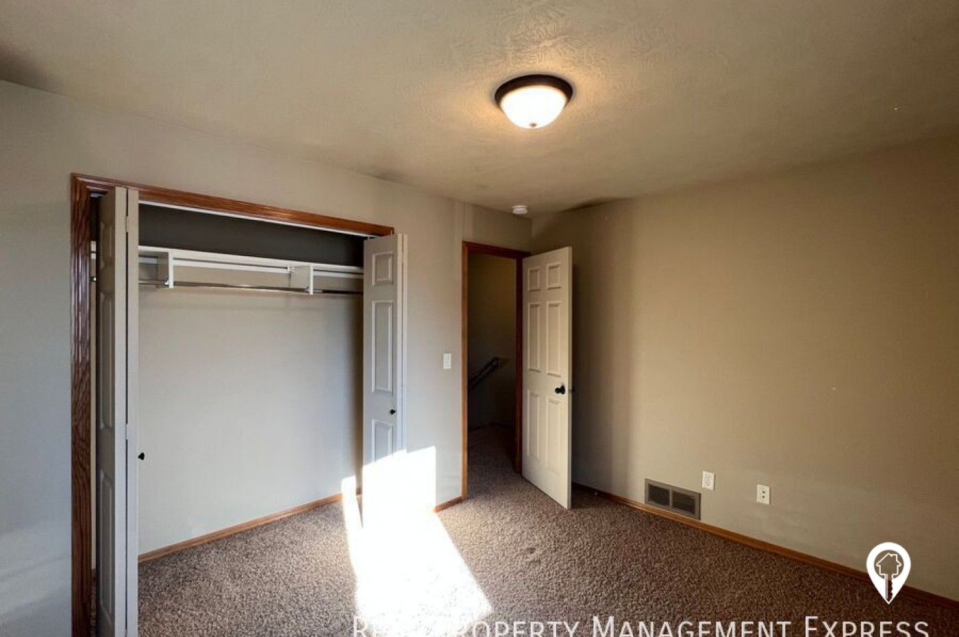 3604 W 93rd St Townhome