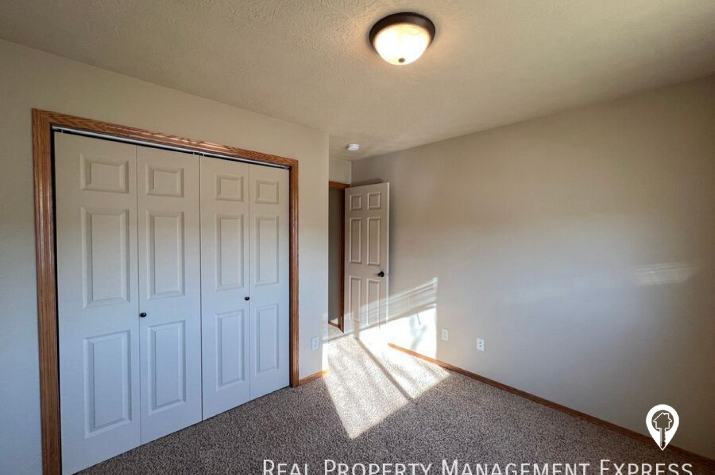 3604 W 93rd St Townhome