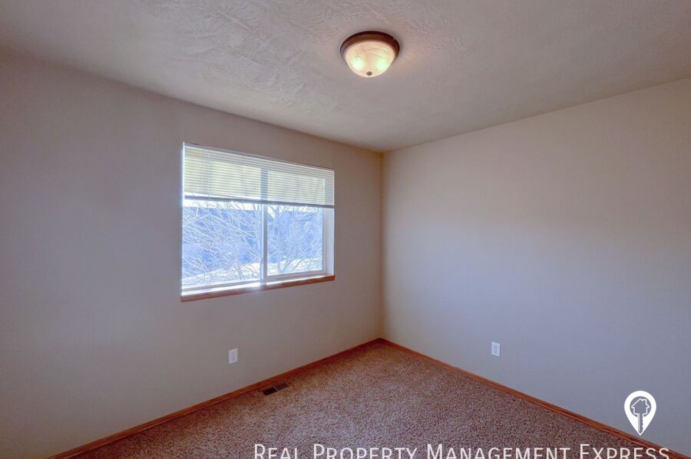 3604 W 93rd St Townhome