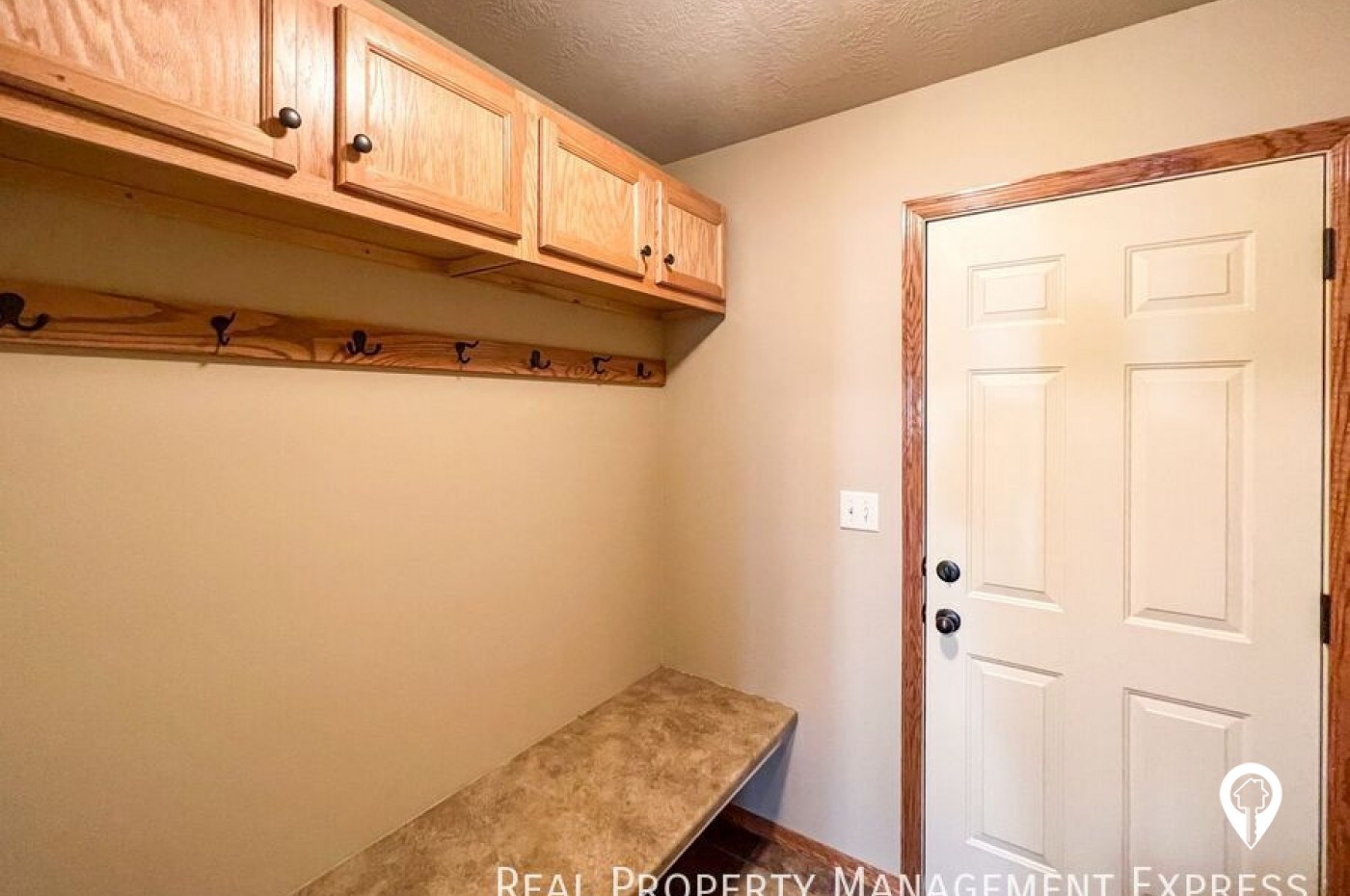 3604 W 93rd St Townhome