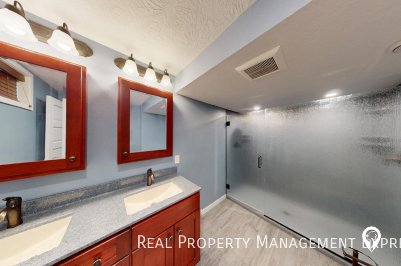 2520 S Norton Ave House