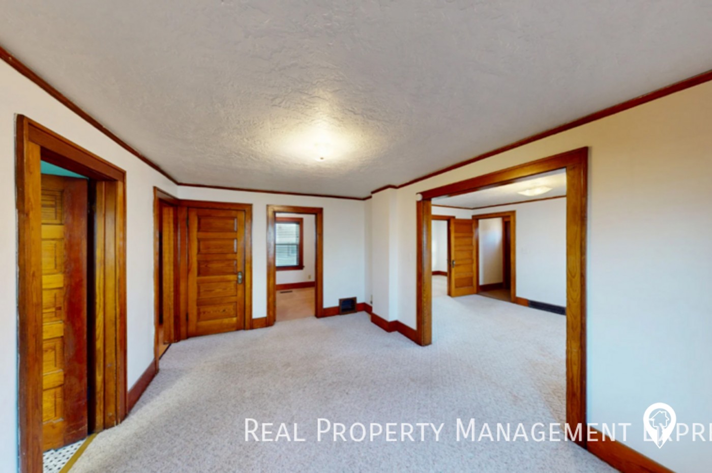 2520 S Norton Ave House