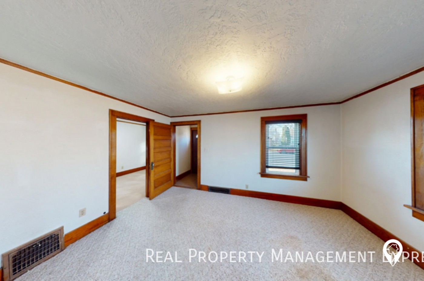 2520 S Norton Ave House