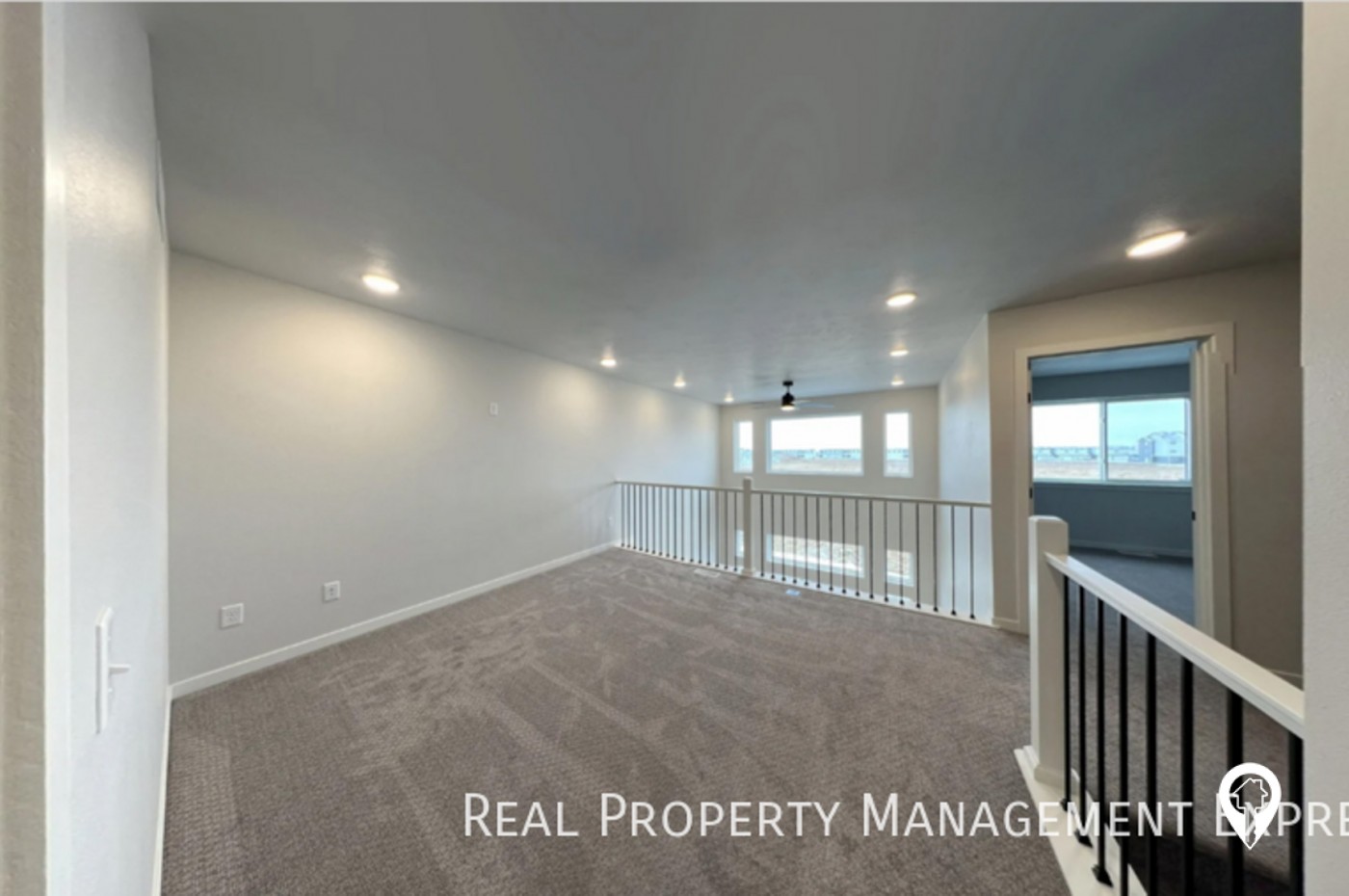 5520 S Huntwood Ave Townhome