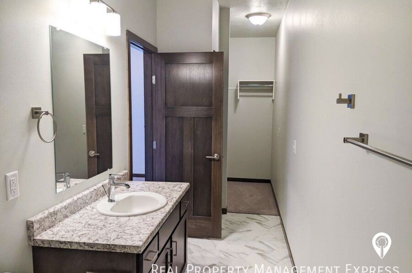 5400 S Dubuque Ave Townhome