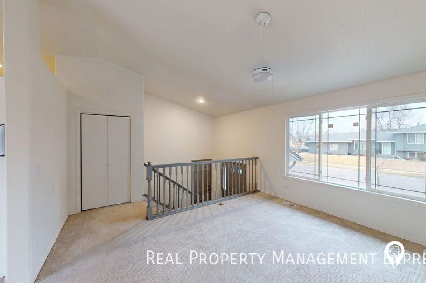 7217 W Strabane St House