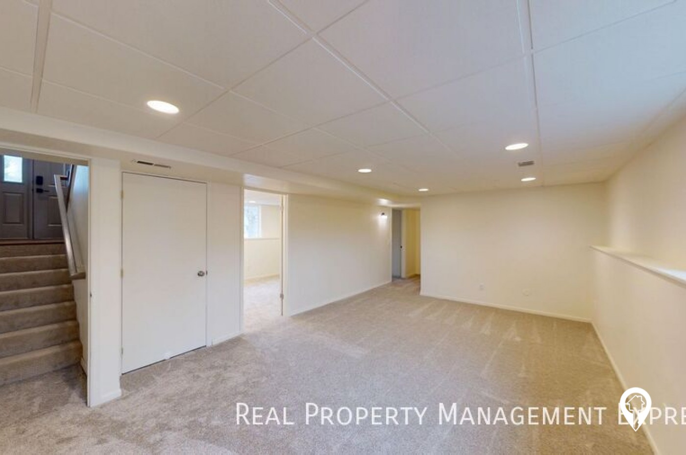 7217 W Strabane St House