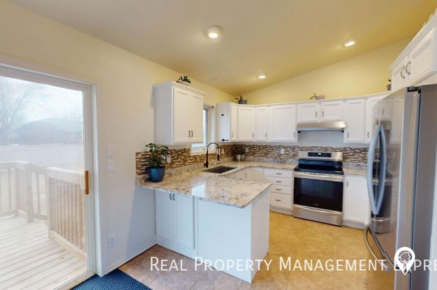 7217 W Strabane St House