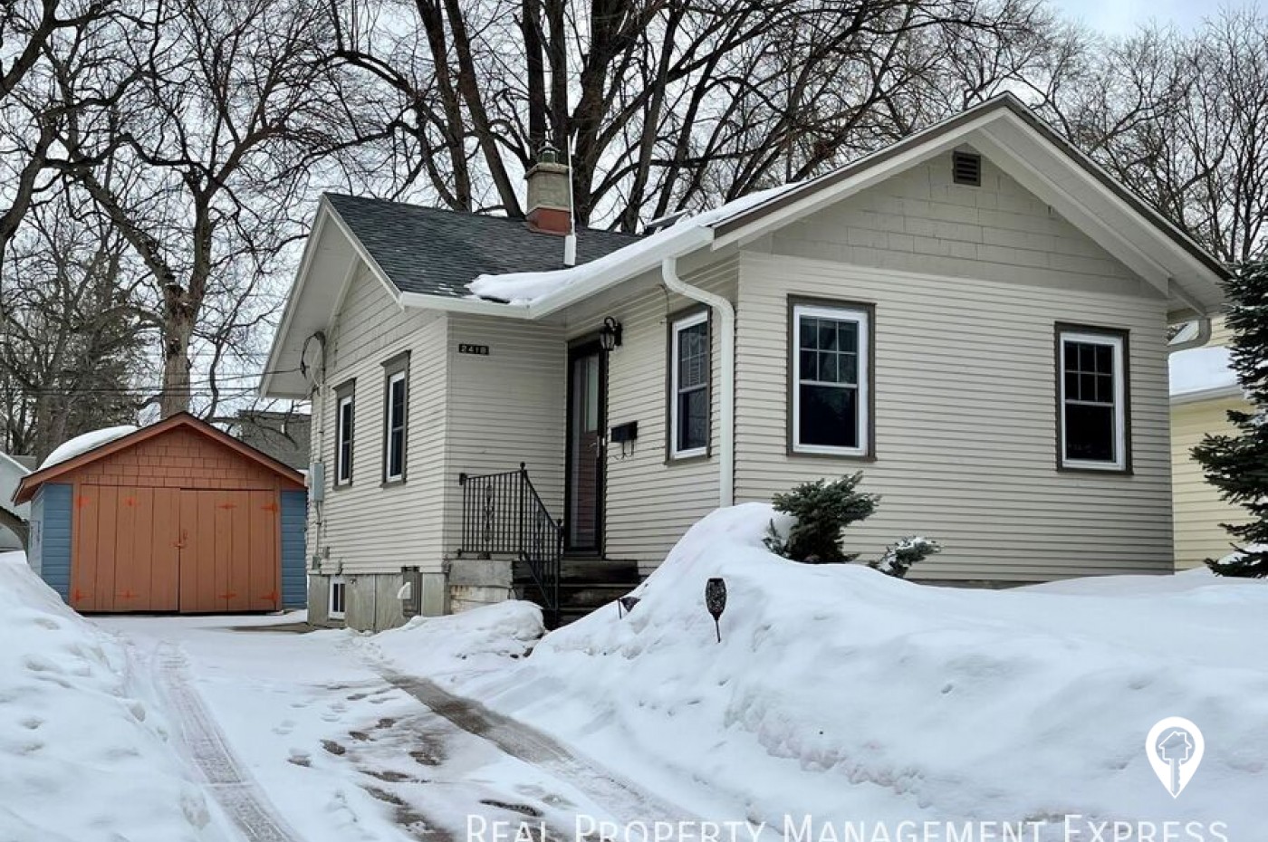 2419 S Main Ave House