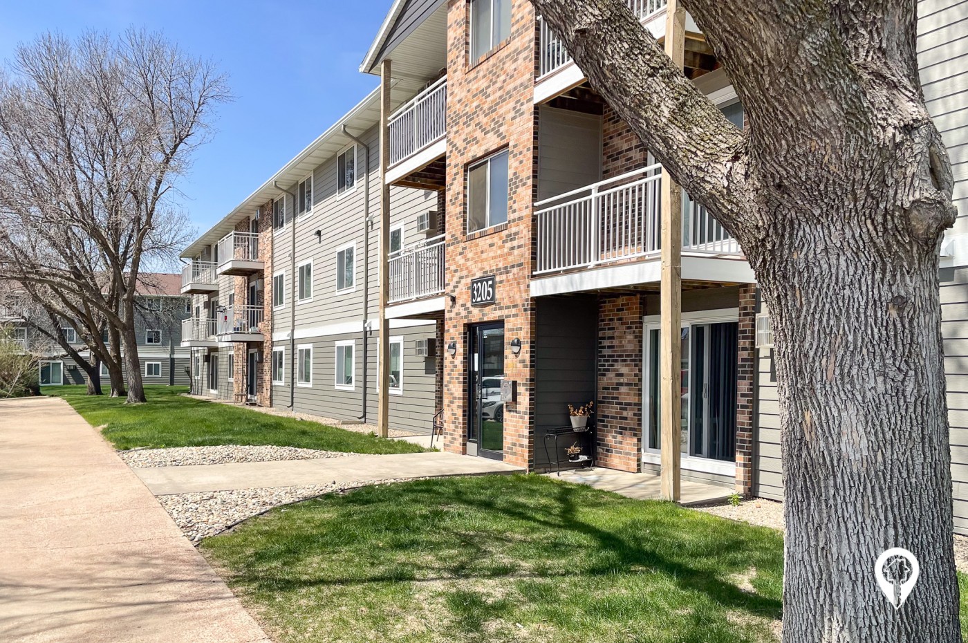 Golden Creek Apartments