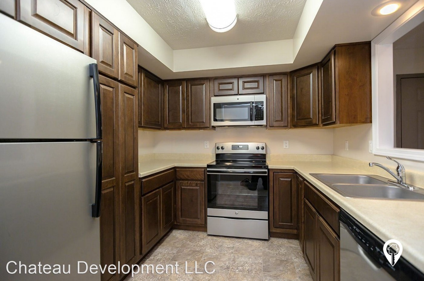 Chateau Meadows 6100 Vine Street