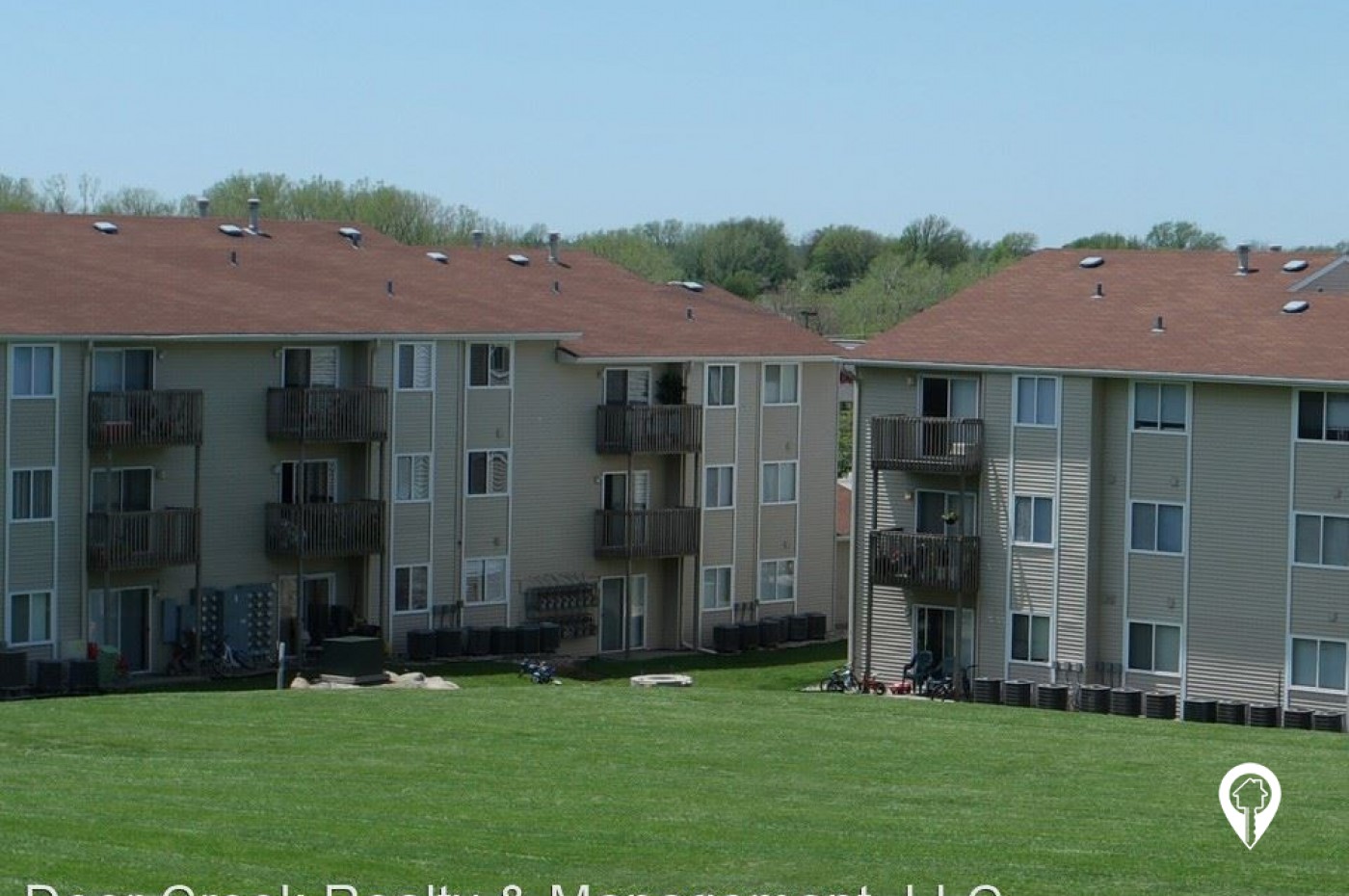 Deer Creek Realty & Management, LLC - Fox Pointe Apartments