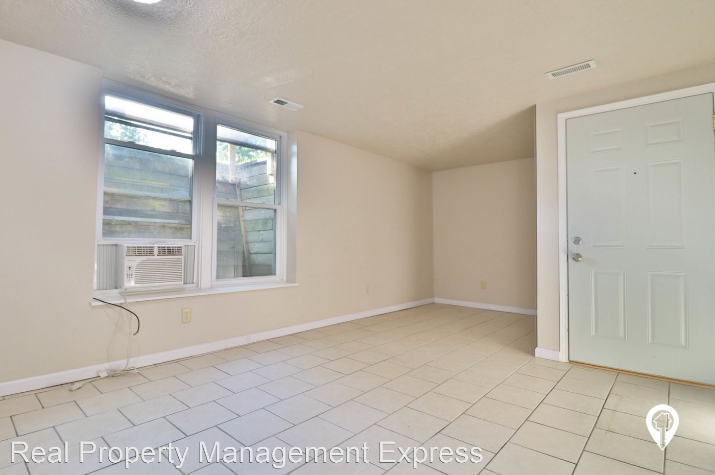 N Lewis Ave TownHome