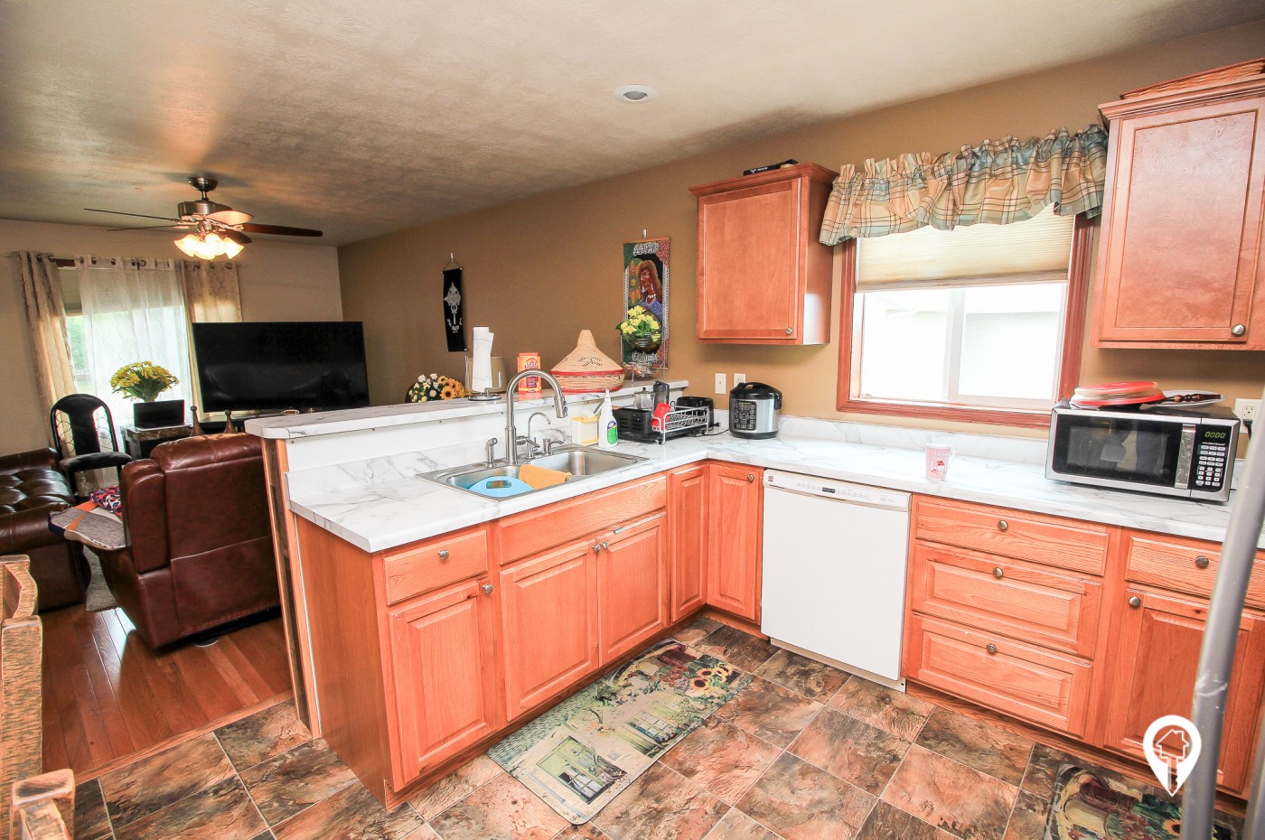 605 N Daisy House
