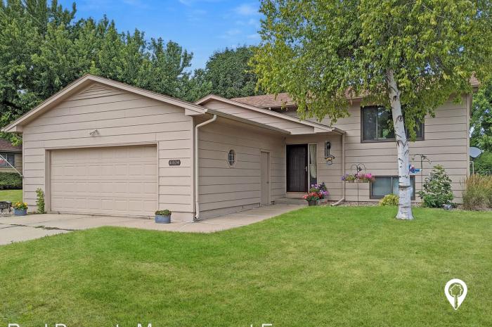 4404 Larch Avenue House