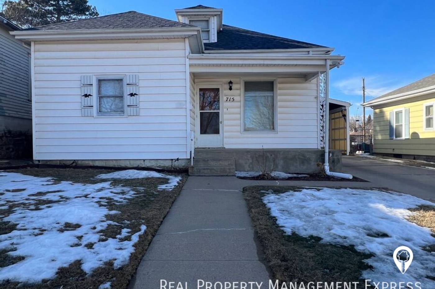 715 S 4th Ave House