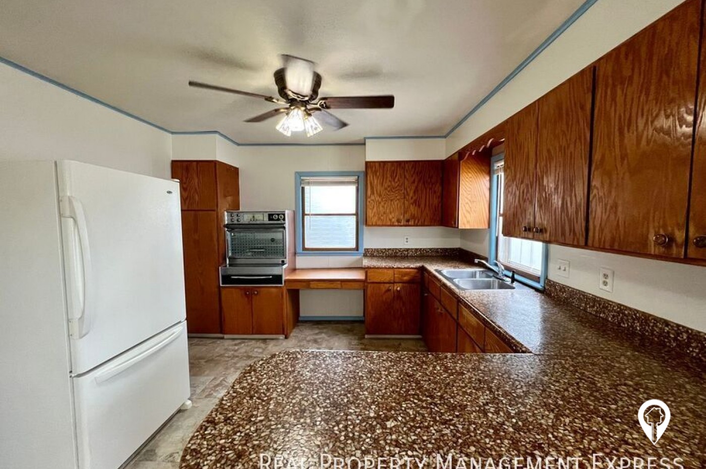 715 S 4th Ave House