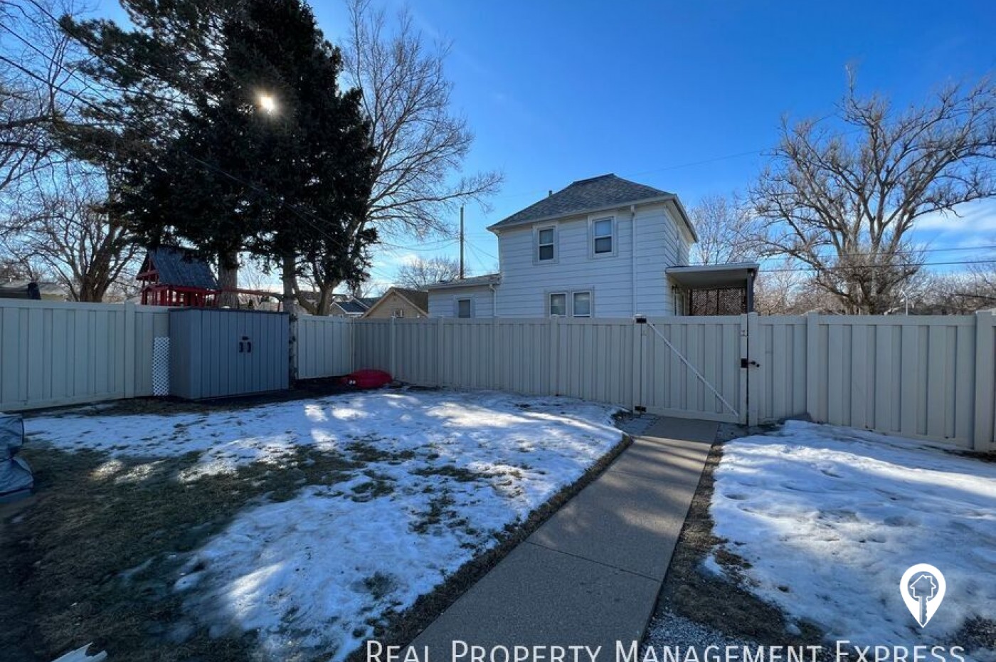 715 S 4th Ave House