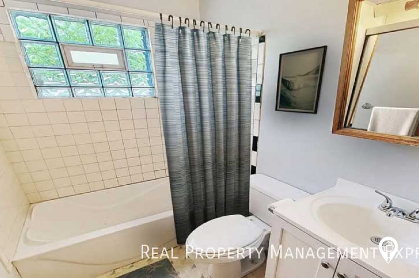 2607 E 18th St Apartment