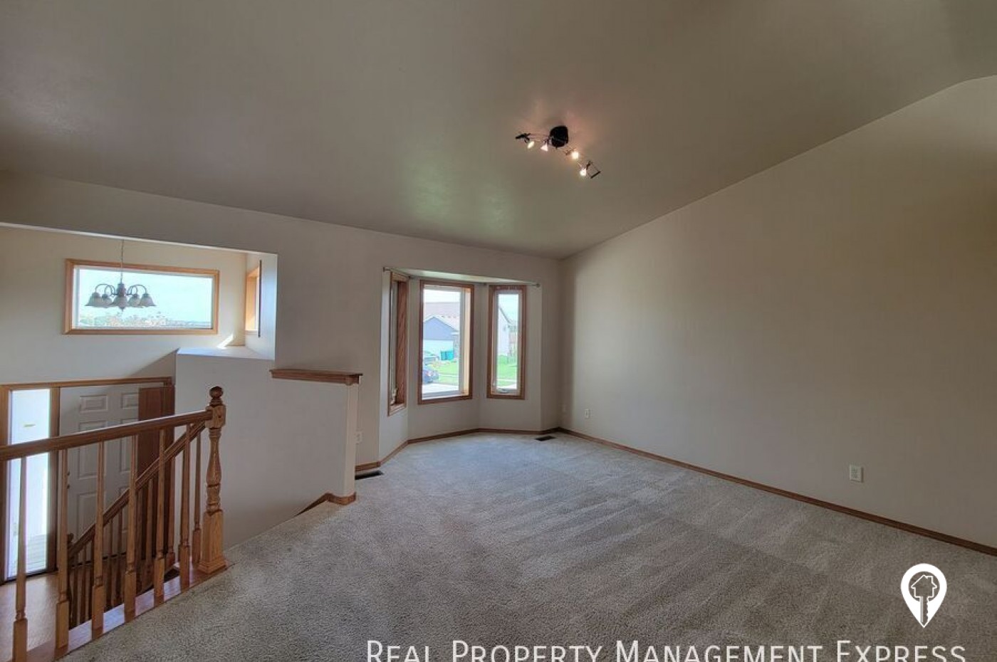 5901 S Mandy Ave House