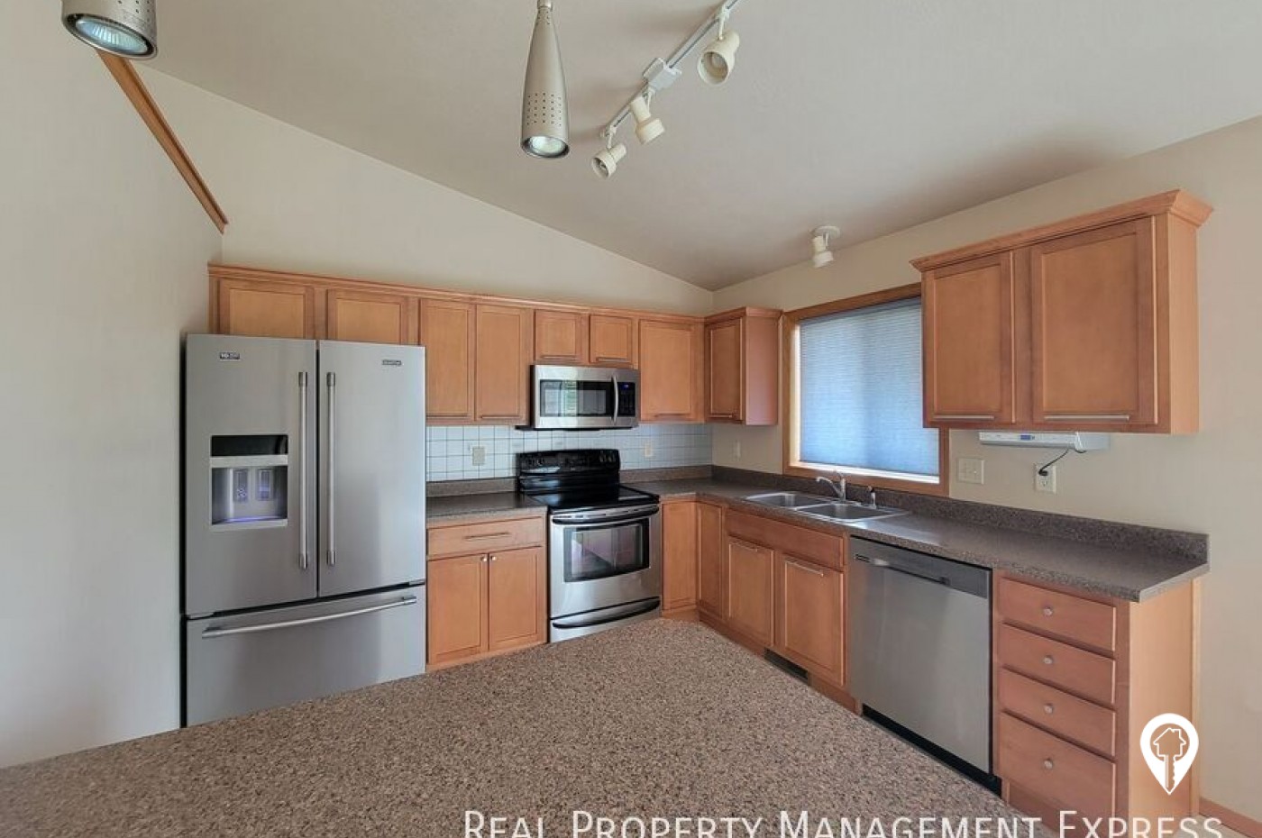 5901 S Mandy Ave House