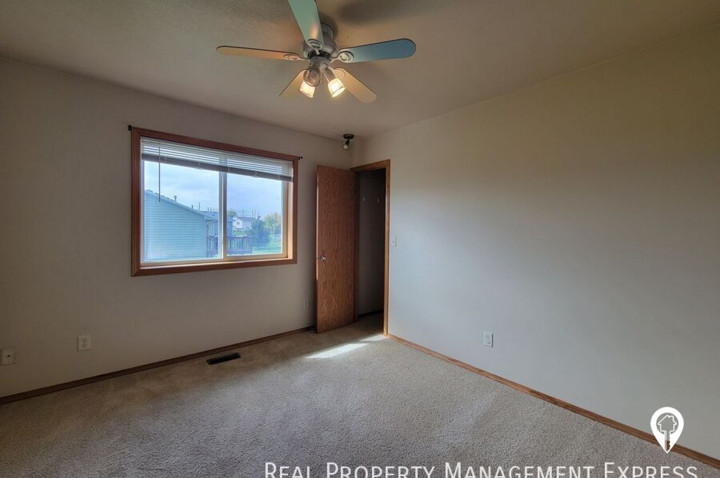 5901 S Mandy Ave House