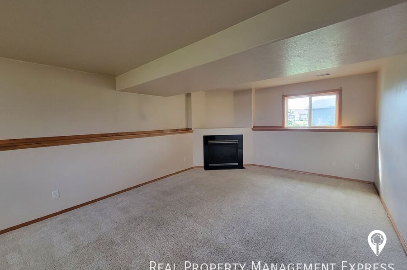 5901 S Mandy Ave House