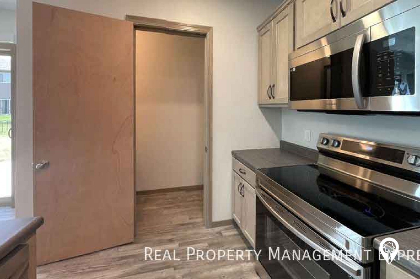 2338 S Ronsiek Ave Townhome